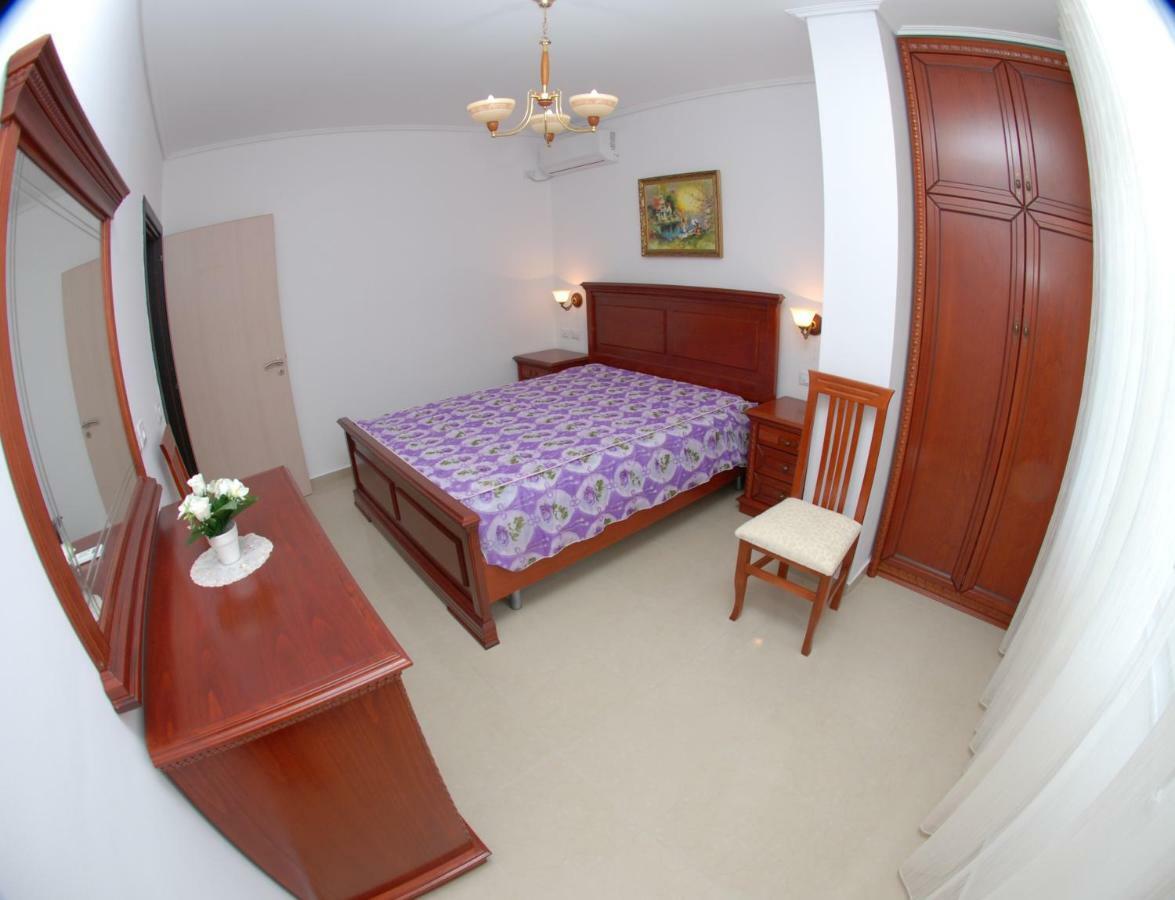Erti'S Apartments Sarande Ngoại thất bức ảnh