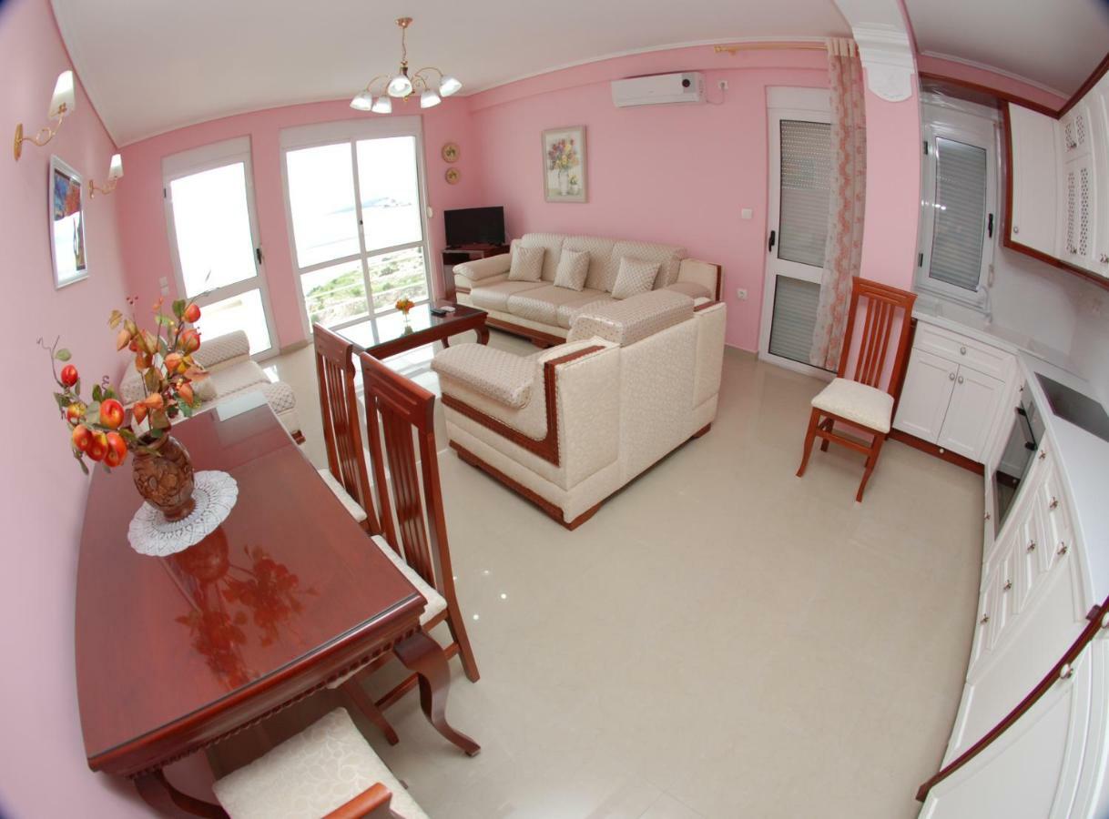 Erti'S Apartments Sarande Ngoại thất bức ảnh
